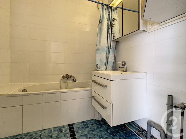 Afficher la photo en grand Appartement F3 à louer - 3 pièces - 63.74 m2 - PARIS - 75015 - ILE-DE-FRANCE - Century 21 Agence Jaurès