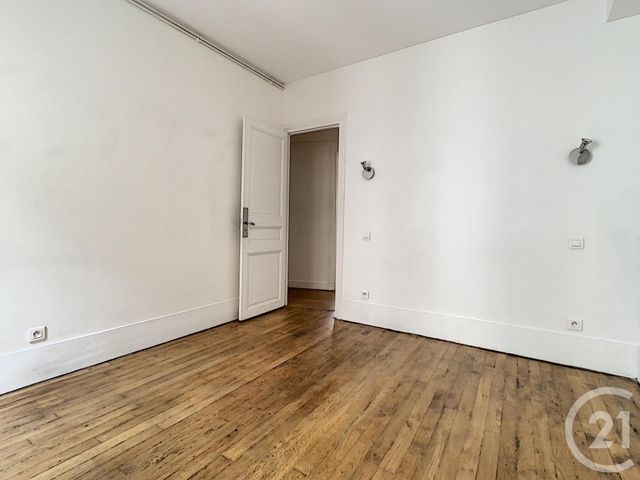 Afficher la photo en grand Appartement F3 à louer - 3 pièces - 63.74 m2 - PARIS - 75015 - ILE-DE-FRANCE - Century 21 Agence Jaurès