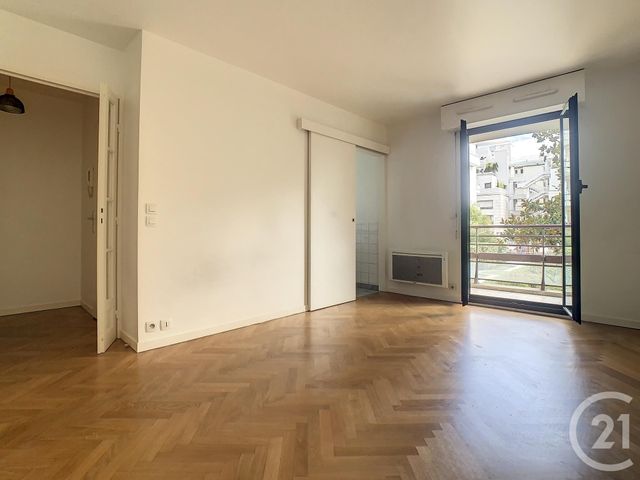 - ISSY LES MOULINEAUX - 