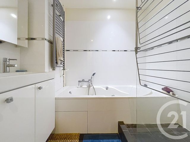 Afficher la photo en grand Appartement F5 à vendre - 5 pièces - 130.63 m2 - BOULOGNE BILLANCOURT - 92 - ILE-DE-FRANCE - Century 21 Agence Jaurès