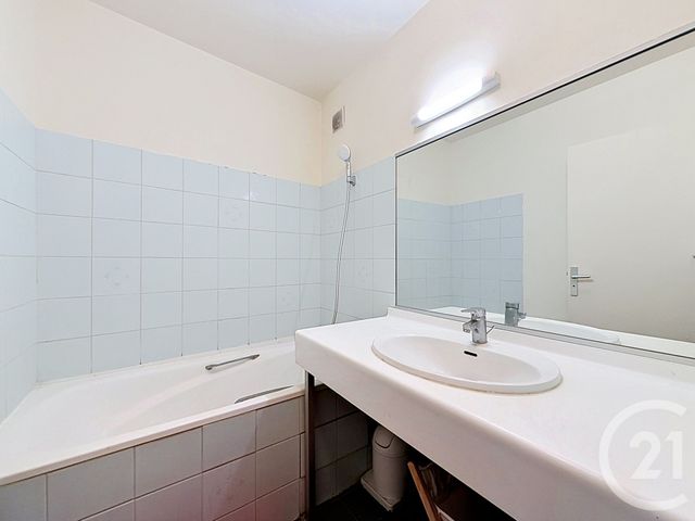 Appartement F2 à vendre - 2 pièces - 51.78 m2 - BOULOGNE BILLANCOURT - 92 - ILE-DE-FRANCE - Century 21 Agence Jaurès