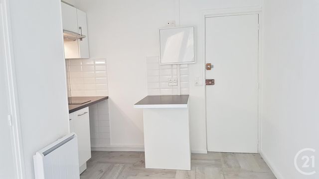 Afficher la photo en grand Appartement Studio à vendre - 1 pièce - 12.03 m2 - PARIS - 75015 - ILE-DE-FRANCE - Century 21 Agence Jaurès