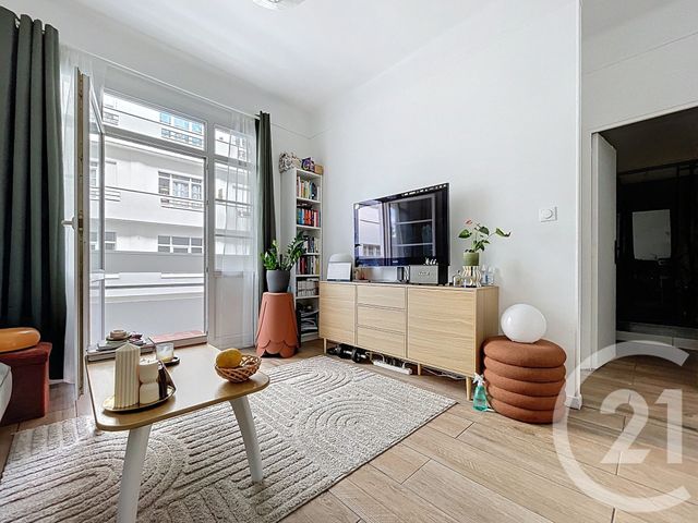 Appartement F2 à vendre - 2 pièces - 35.74 m2 - MONTROUGE - 92 - ILE-DE-FRANCE - Century 21 Agence Jaurès