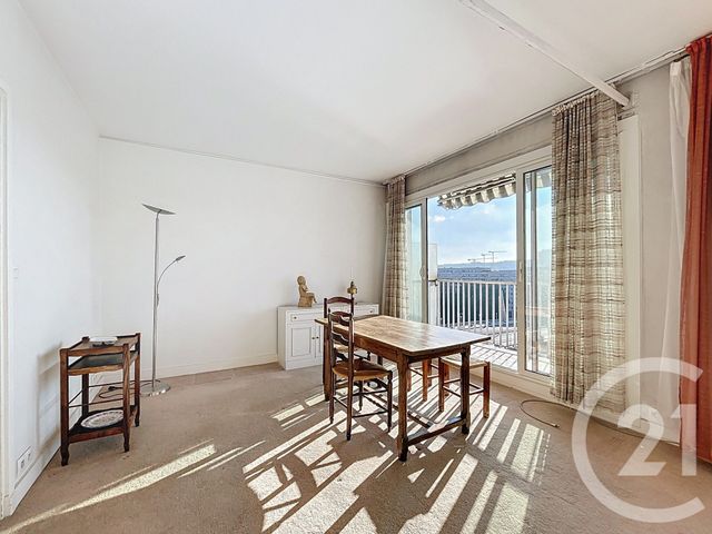 Afficher la photo en grand Appartement F3 à vendre - 3 pièces - 62.66 m2 - BOULOGNE BILLANCOURT - 92 - ILE-DE-FRANCE - Century 21 Agence Jaurès