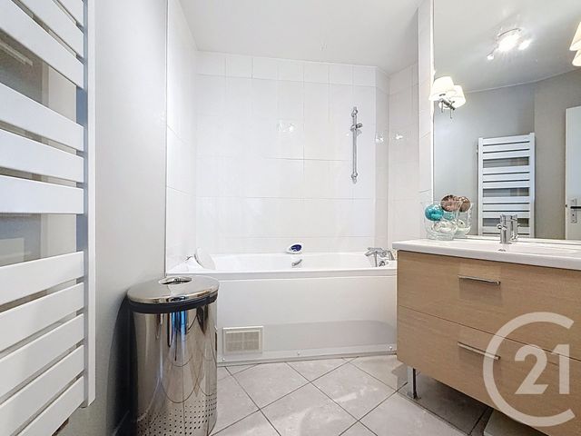 Appartement F3 à vendre - 3 pièces - 72.0 m2 - SURESNES - 92 - ILE-DE-FRANCE - Century 21 Agence Jaurès