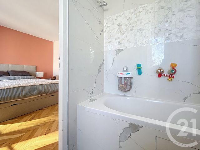 Afficher la photo en grand Appartement F4 à vendre - 5 pièces - 89.46 m2 - BOULOGNE BILLANCOURT - 92 - ILE-DE-FRANCE - Century 21 Agence Jaurès
