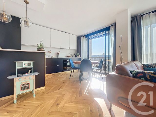 Afficher la photo en grand Appartement F4 à vendre - 5 pièces - 89.46 m2 - BOULOGNE BILLANCOURT - 92 - ILE-DE-FRANCE - Century 21 Agence Jaurès