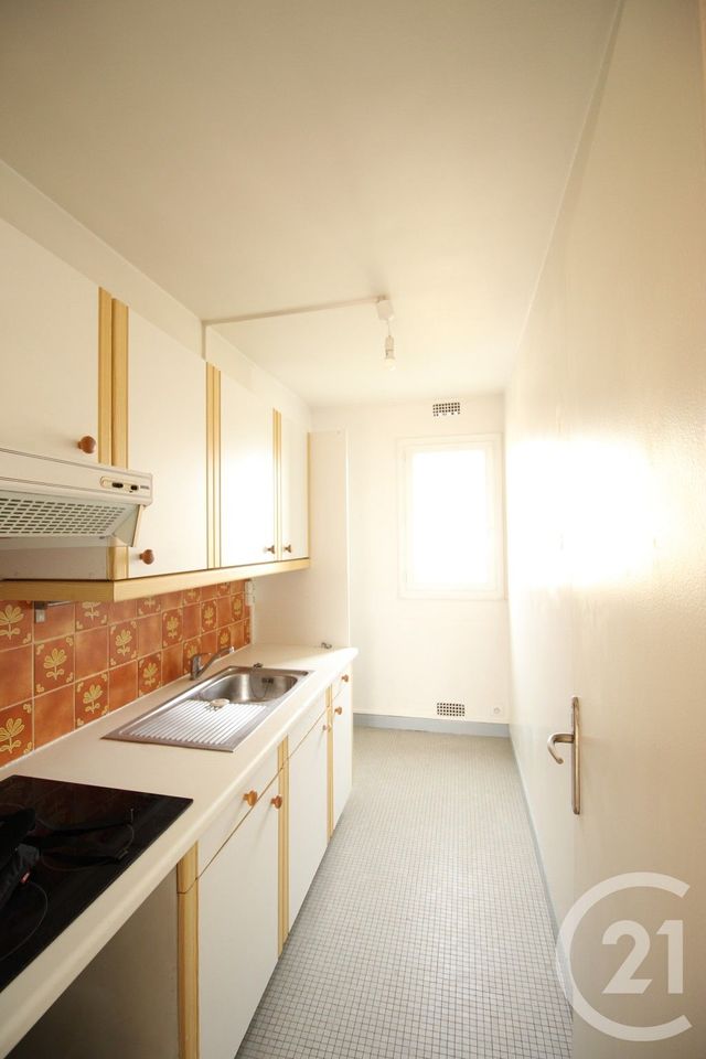 Afficher la photo en grand Appartement T2 à louer - 2 pièces - 52.0 m2 - BOULOGNE BILLANCOURT - 92 - ILE-DE-FRANCE - Century 21 Agence Jaurès