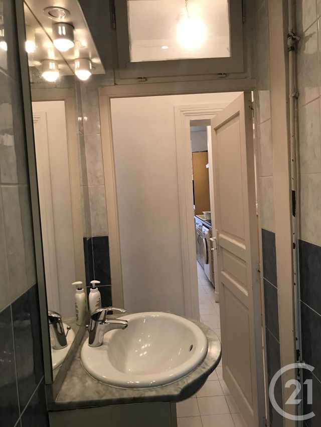 Appartement T2 à louer - 2 pièces - 42.81 m2 - MONTROUGE - 92 - ILE-DE-FRANCE - Century 21 Agence Jaurès