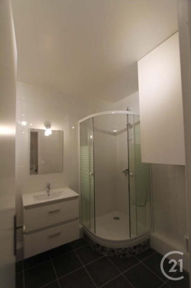 Appartement T3 à louer - 3 pièces - 56.18 m2 - RUEIL MALMAISON - 92 - ILE-DE-FRANCE - Century 21 Agence Jaurès