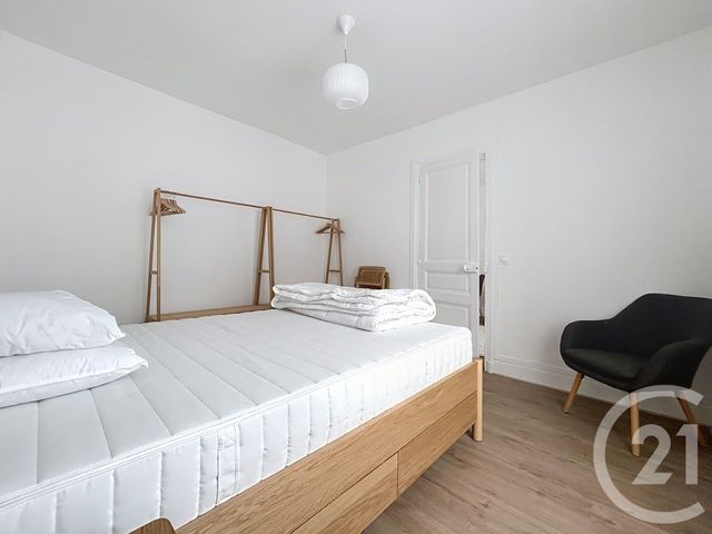 Appartement T2 à louer - 2 pièces - 32.77 m2 - PARIS - 75012 - ILE-DE-FRANCE - Century 21 Agence Jaurès