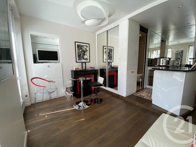 Appartement Studio à louer - 1 pièce - 19.75 m2 - PARIS - 75018 - ILE-DE-FRANCE - Century 21 Agence Jaurès