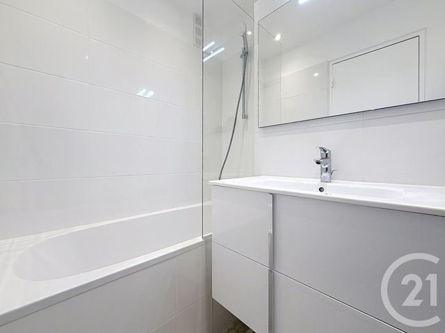 Appartement T2 à louer - 2 pièces - 49.78 m2 - PARIS - 75015 - ILE-DE-FRANCE - Century 21 Agence Jaurès