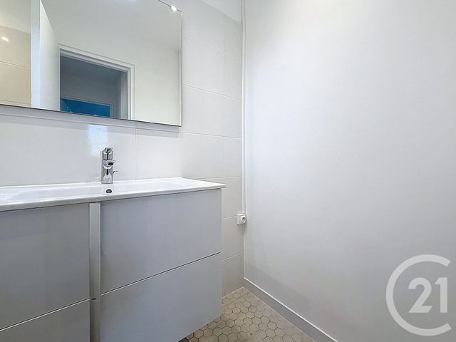 Appartement T2 à louer - 2 pièces - 49.78 m2 - PARIS - 75015 - ILE-DE-FRANCE - Century 21 Agence Jaurès