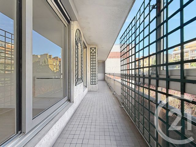 Appartement T4 à louer - 4 pièces - 105.87 m2 - PARIS - 75015 - ILE-DE-FRANCE - Century 21 Agence Jaurès