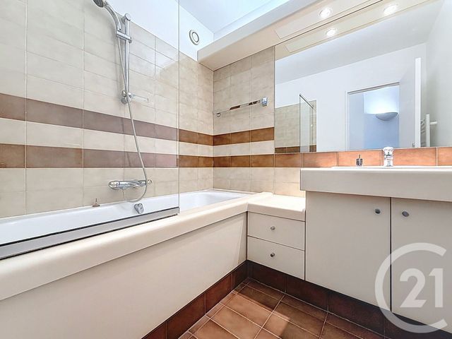 Appartement T4 à louer - 4 pièces - 105.87 m2 - PARIS - 75015 - ILE-DE-FRANCE - Century 21 Agence Jaurès