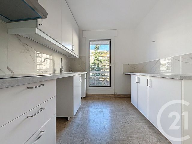 Appartement T4 à louer - 4 pièces - 105.87 m2 - PARIS - 75015 - ILE-DE-FRANCE - Century 21 Agence Jaurès