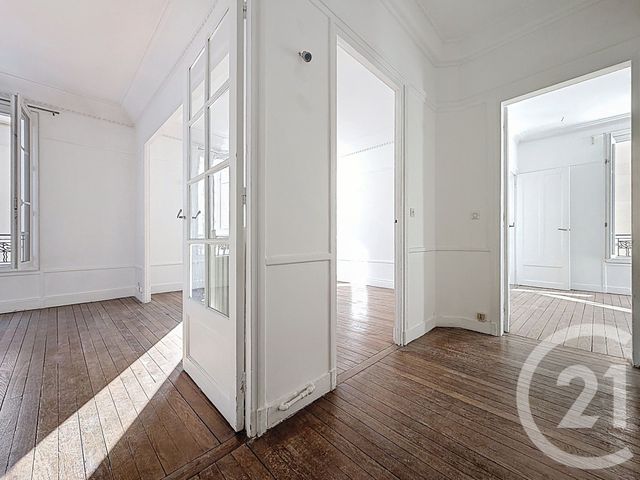 Appartement F2 à vendre - 3 pièces - 54.09 m2 - BOULOGNE BILLANCOURT - 92 - ILE-DE-FRANCE - Century 21 Agence Jaurès