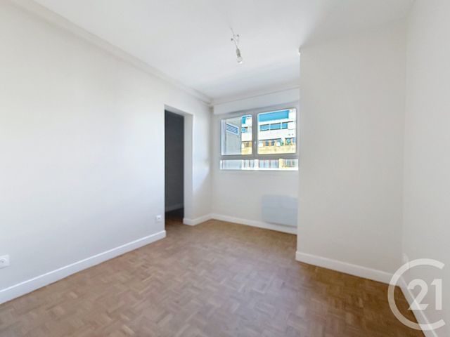 Appartement F3 à vendre - 3 pièces - 56.09 m2 - BOULOGNE BILLANCOURT - 92 - ILE-DE-FRANCE - Century 21 Agence Jaurès