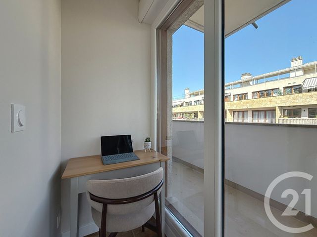 Appartement F3 à vendre - 3 pièces - 56.09 m2 - BOULOGNE BILLANCOURT - 92 - ILE-DE-FRANCE - Century 21 Agence Jaurès