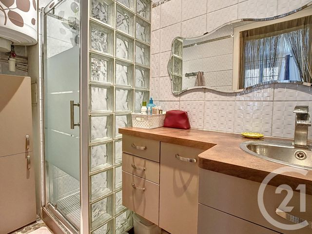 Appartement T2 à louer - 2 pièces - 44.63 m2 - PARIS - 75015 - ILE-DE-FRANCE - Century 21 Agence Jaurès