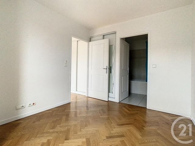 Appartement T2 à louer - 2 pièces - 46.07 m2 - ISSY LES MOULINEAUX - 92 - ILE-DE-FRANCE - Century 21 Agence Jaurès