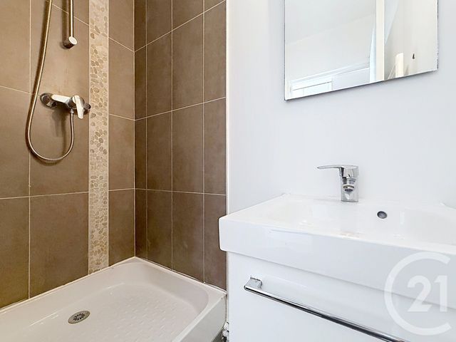 Appartement T3 à louer - 3 pièces - 84.7 m2 - COURBEVOIE - 92 - ILE-DE-FRANCE - Century 21 Agence Jaurès