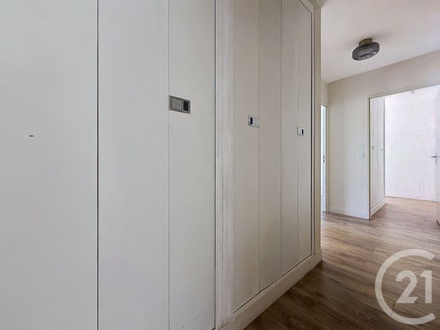 Appartement T3 à louer - 3 pièces - 84.7 m2 - COURBEVOIE - 92 - ILE-DE-FRANCE - Century 21 Agence Jaurès