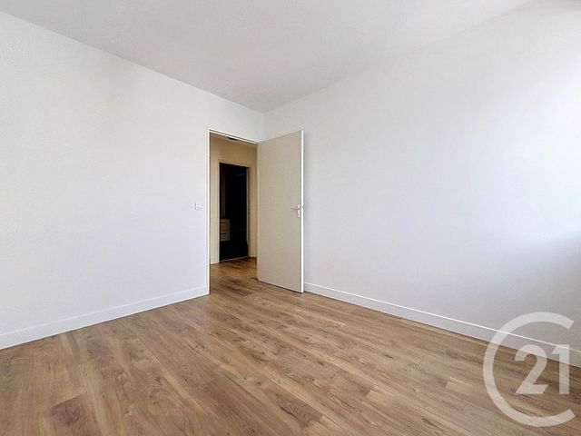 Appartement T3 à louer - 3 pièces - 84.7 m2 - COURBEVOIE - 92 - ILE-DE-FRANCE - Century 21 Agence Jaurès