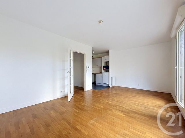 Appartement F2 à vendre - 2 pièces - 43.21 m2 - ISSY LES MOULINEAUX - 92 - ILE-DE-FRANCE - Century 21 Agence Jaurès