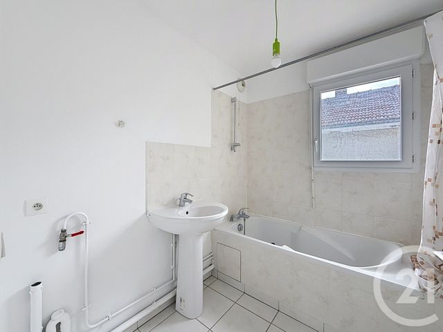 Appartement F2 à louer - 2 pièces - 42.0 m2 - ATHIS MONS - 91 - ILE-DE-FRANCE - Century 21 Agence Jaurès