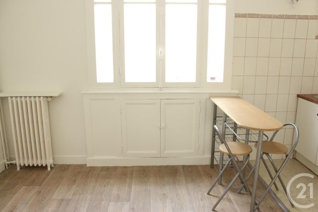 Appartement T2 à louer - 2 pièces - 28.39 m2 - BOULOGNE BILLANCOURT - 92 - ILE-DE-FRANCE - Century 21 Agence Jaurès