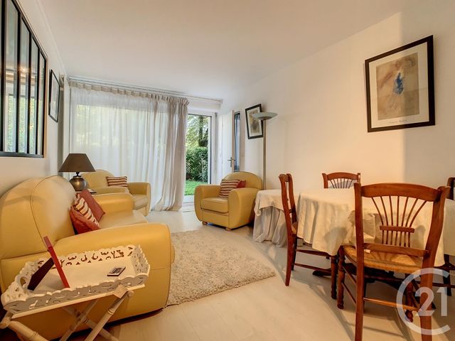 Appartement T2 à louer - 2 pièces - 43.94 m2 - ST CLOUD - 92 - ILE-DE-FRANCE - Century 21 Agence Jaurès