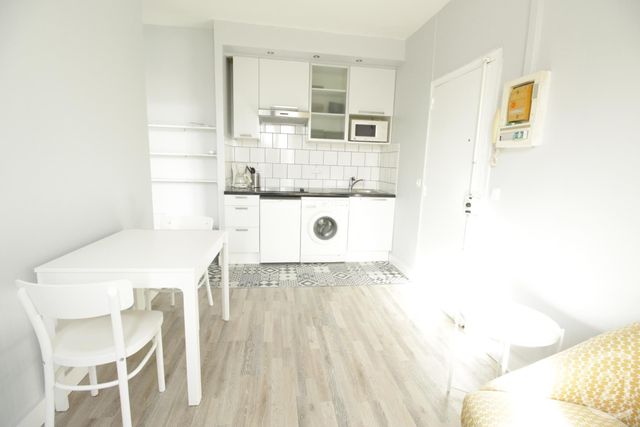 Appartement T2 à louer - 2 pièces - 24.35 m2 - BOULOGNE BILLANCOURT - 92 - ILE-DE-FRANCE - Century 21 Agence Jaurès