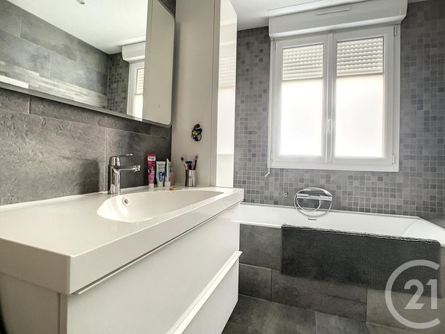 Appartement T3 à louer - 3 pièces - 73.23 m2 - BOULOGNE BILLANCOURT - 92 - ILE-DE-FRANCE - Century 21 Agence Jaurès