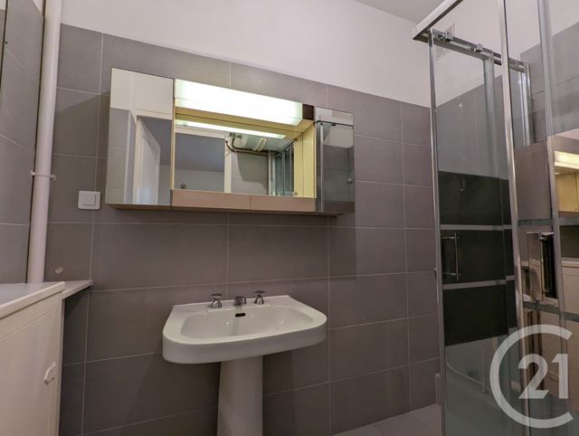 Appartement T3 à louer - 3 pièces - 52.54 m2 - PARIS - 75015 - ILE-DE-FRANCE - Century 21 Agence Jaurès